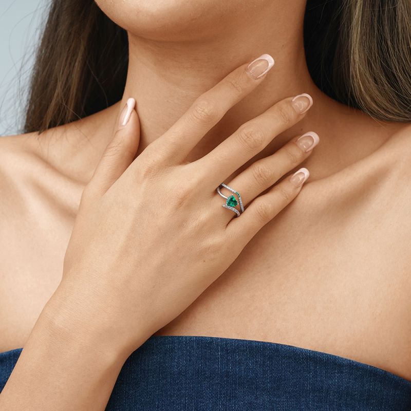 Anillo Corazón Esmeralda