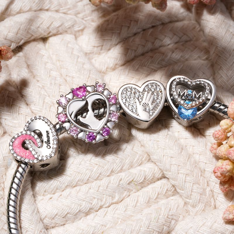 Charm Corazón Palmas de Madre