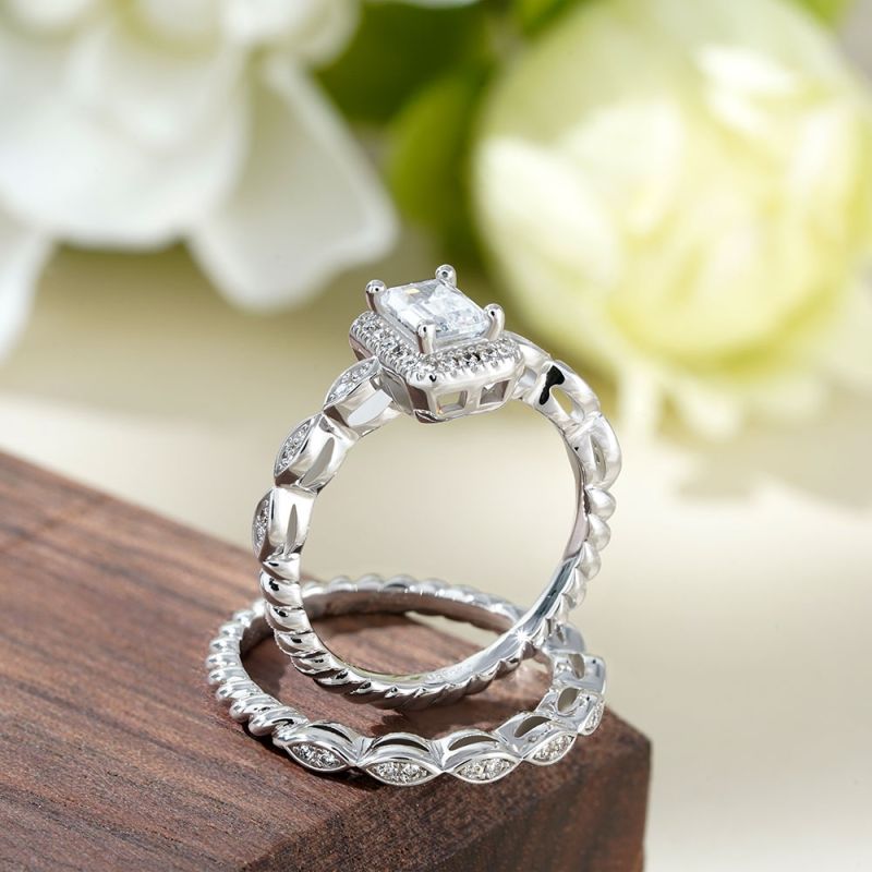 Anillo Vintage Halo Corte Esmeralda Conjunto