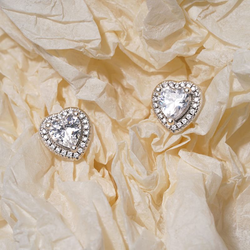 Pendientes De Diamante En Forma De Corazón Brillante