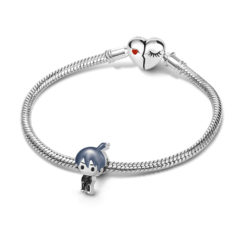 Charm Aki