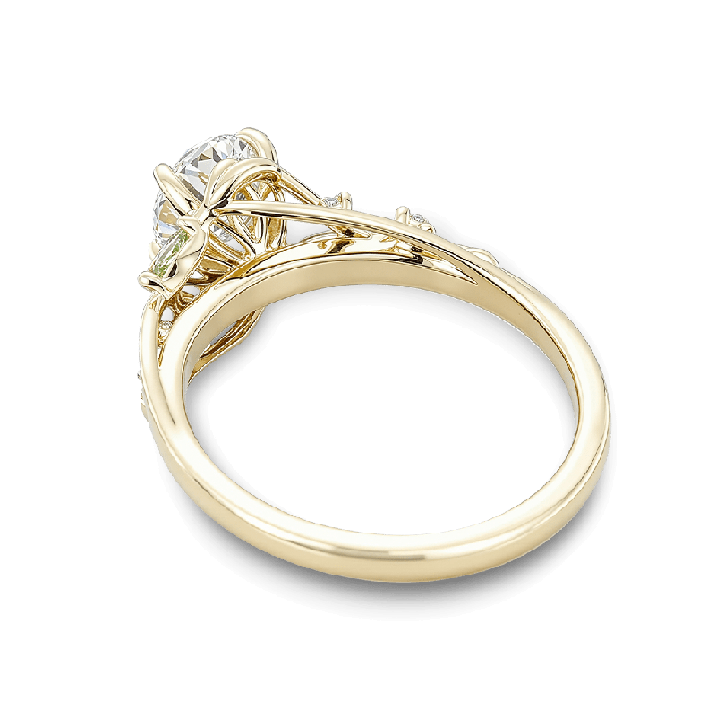 Anillo Corte Oval Hojoso