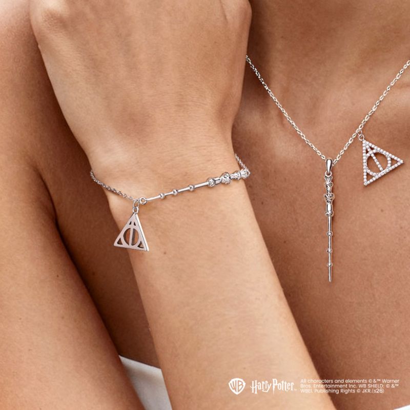 Brazalete de las Reliquias de la Muerte y el Bastón Anciano