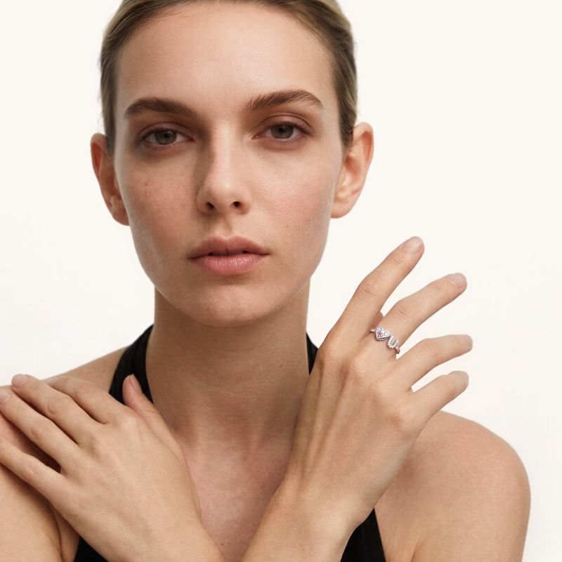 Anillo personalizado con inicial y piedra de nacimiento