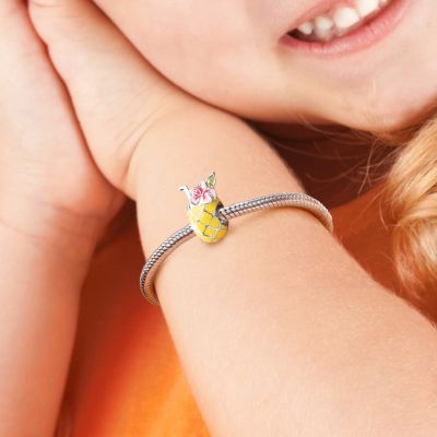 Charm de bebida de piña