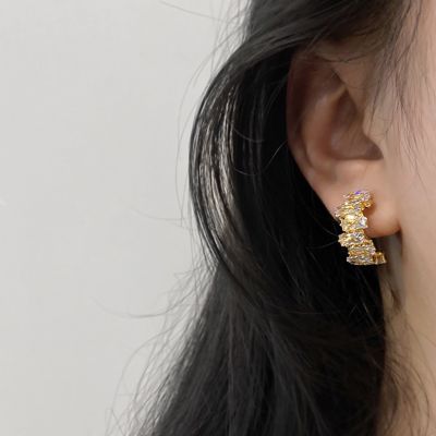Clips de Oreja Irregulares de Circón en forma de C