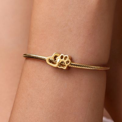 Charm Mascota del Amor chapado en oro de 18k