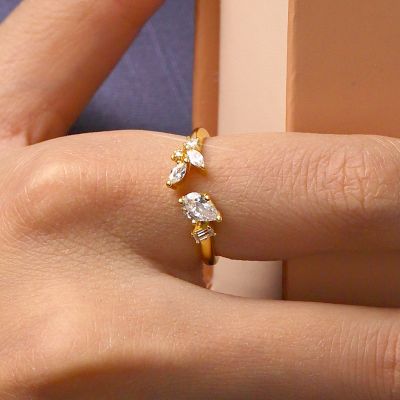 Anillo de Diamante Marquesa Irregular