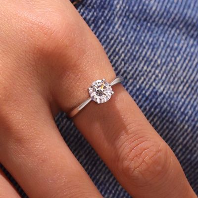 Anillo de Moissanita VVS de 1CT Brillante