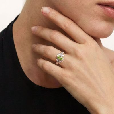 Anillo de hoja y enredadera corte marquesa