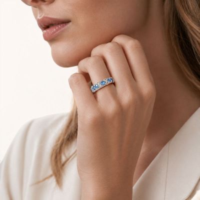 Anillo grabable con símbolo infinito y piedra de nacimiento