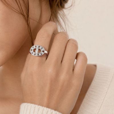 Anillo de corte baguette ovalado y corte redondo