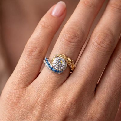 Anillo de moissanita entrelazado