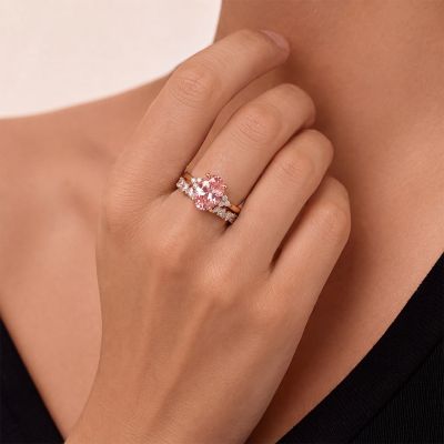Set de anillos de corazón con corte ovalado rosa